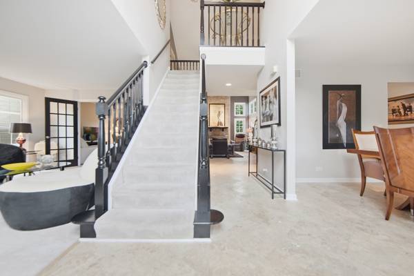 1339 Beckett LN, Schaumburg, IL 60173