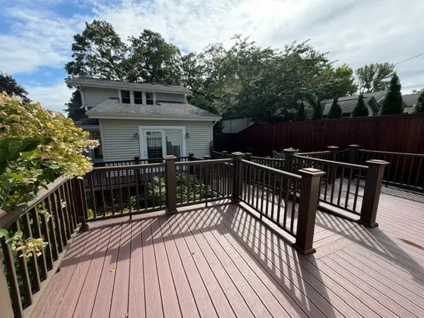 1003 Ash ST, St. Charles, IL 60174