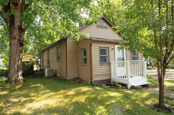 109 S 9th ST, Rochelle, IL 61068