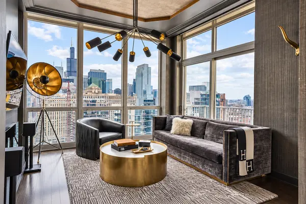 200 W Grand AVE #2700, Chicago, IL 60654