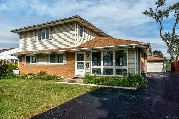 6314 W 85th ST, Burbank, IL 60459