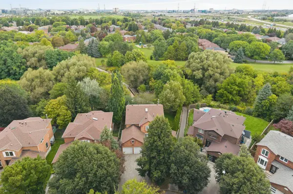 38 Rosemount AVE, Markham, ON L3T 6S7