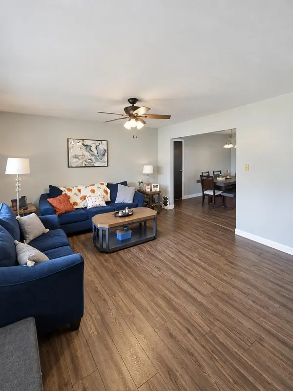 517 E Violet DR, Francesville, IN 47946