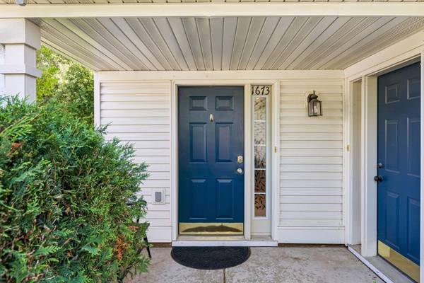 1673 Countryside DR, Shakopee, MN 55379