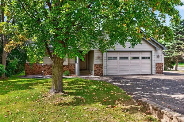 21990 Finley CT N, Forest Lake, MN 55025