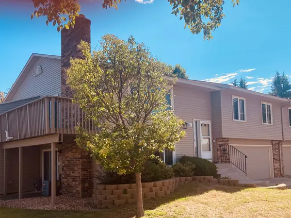 9981 106th PL N, Maple Grove, MN 55369