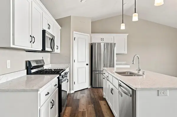 10097 Mississippi Dunes BLVD S, Cottage Grove, MN 55016