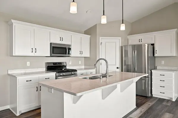 10097 Mississippi Dunes BLVD S, Cottage Grove, MN 55016