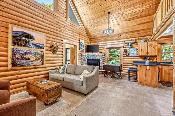 2626 Ridgeview DR, Two Harbors, MN 55616