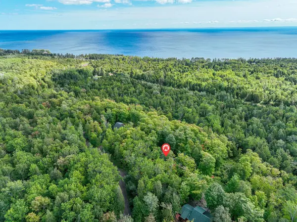 2626 Ridgeview DR, Two Harbors, MN 55616