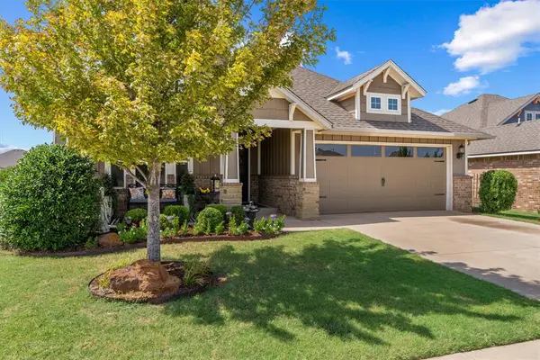18613 Melogold DR, Edmond, OK 73012