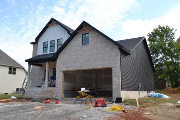 1509 Riggins Dr, Clarksville, TN 37042