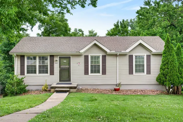 235 Savely Dr, Hendersonville, TN 37075