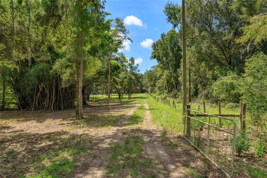 22406 BELGARD LN, Astatula, FL 34705