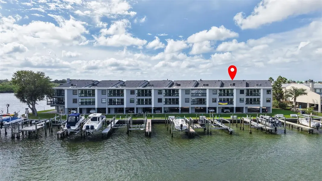 326 WINDRUSH BLVD #202, Indian Rocks Beach, FL 33785