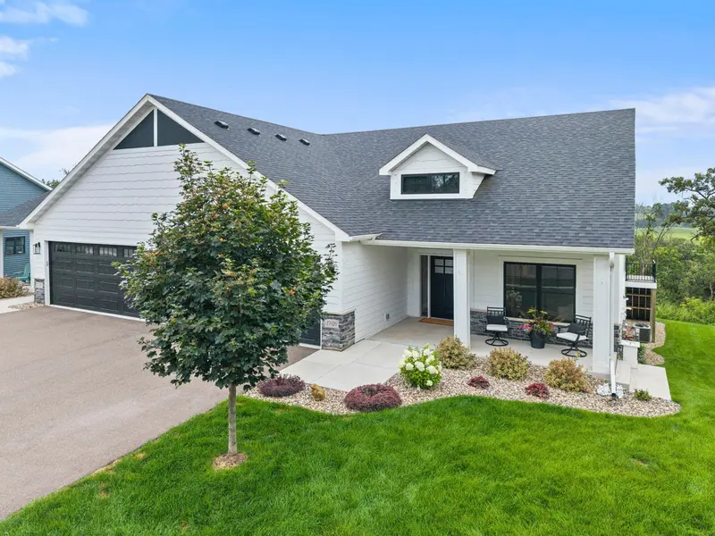 27020 Petes Hill TRL, Elko New Market, MN 55020
