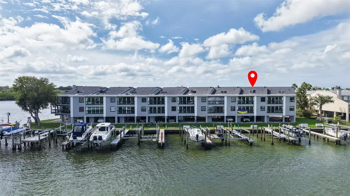 326 WINDRUSH BLVD #202, Indian Rocks Beach, FL 33785