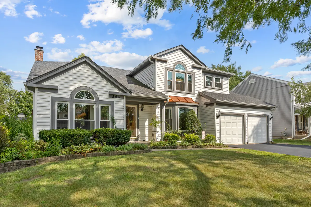 565 Rutgers LN, Elk Grove Village, IL 60007