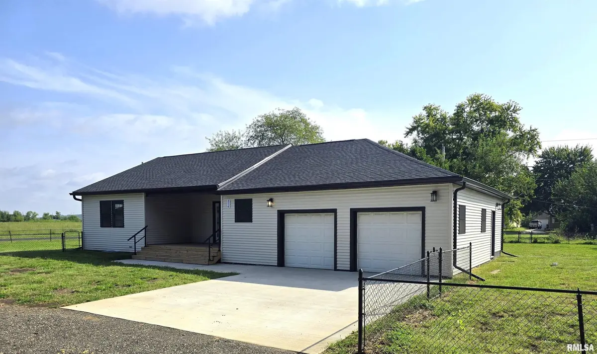 314 3RD ST, South Pekin, IL 61564