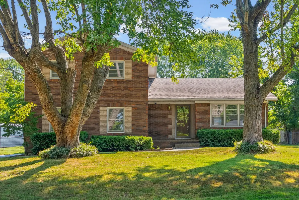 506 Linda Dr, Hopkinsville, KY 42240