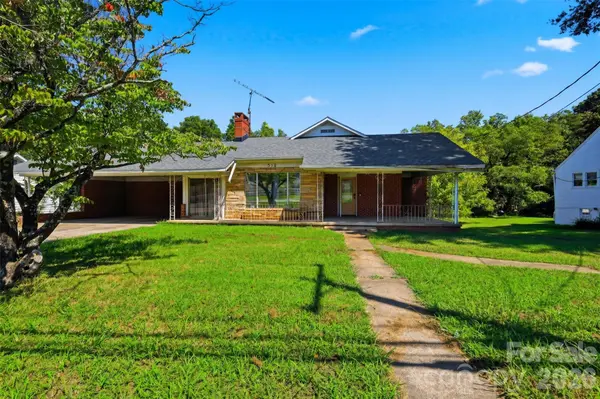 512 1st ST W, Conover, NC 28613