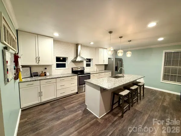 4632 Lynwood RD, Sherrills Ford, NC 28673