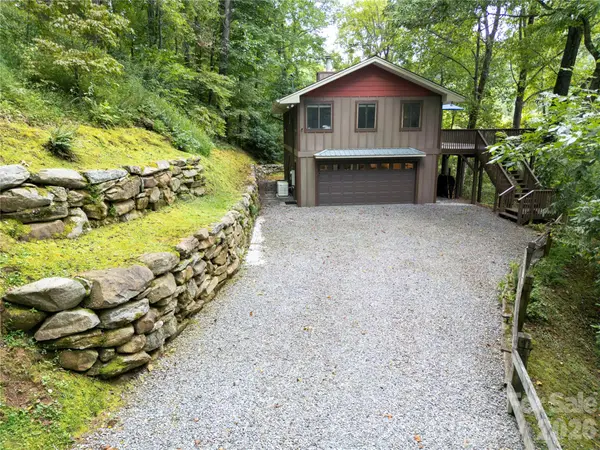 1073 Countryside DR, Waynesville, NC 28785