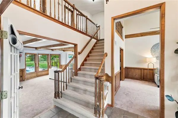 16935 W 175th ST, Olathe, KS 66062