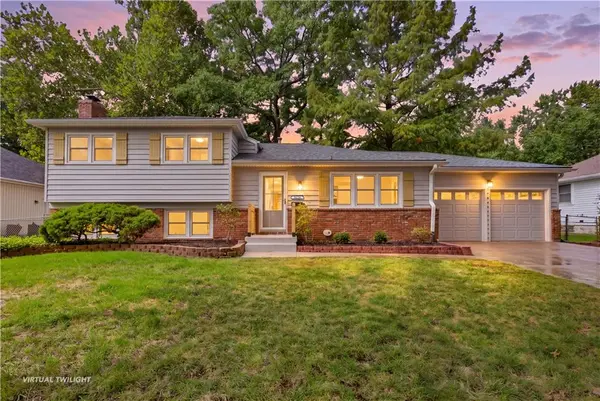 9624 Woodson DR, Overland Park, KS 66207