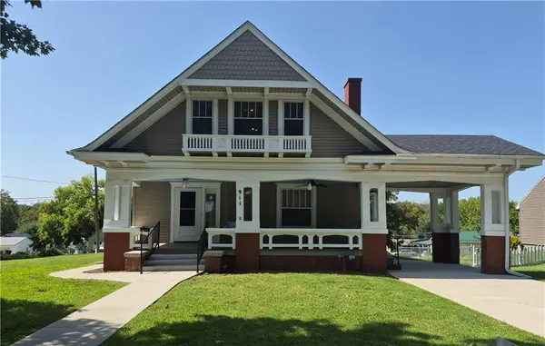 911 N Main ST, Carrollton, MO 64633