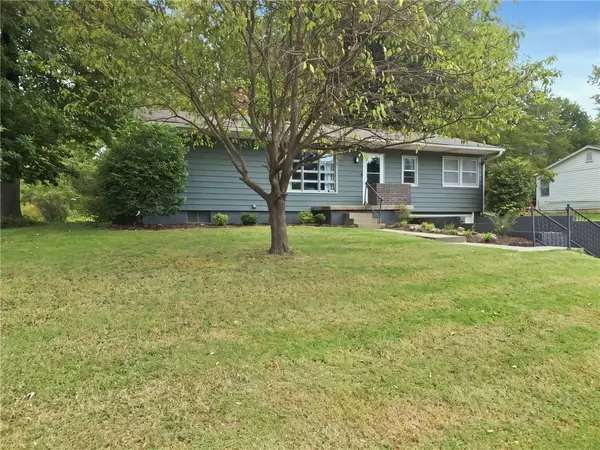 6612 W 85th ST, Overland Park, KS 66212