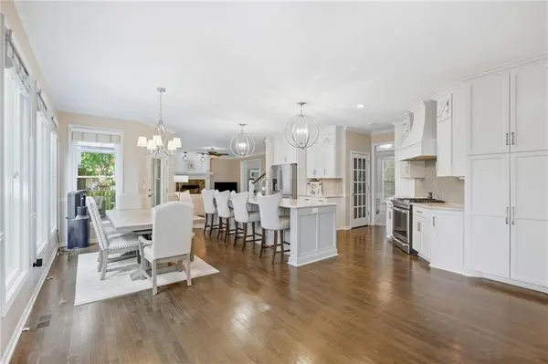 9511 129th ST #W, Overland Park, KS 66213