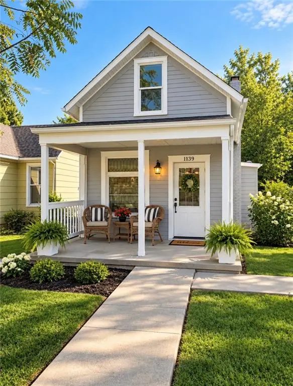 1139 Spruce ST, Leavenworth, KS 66048