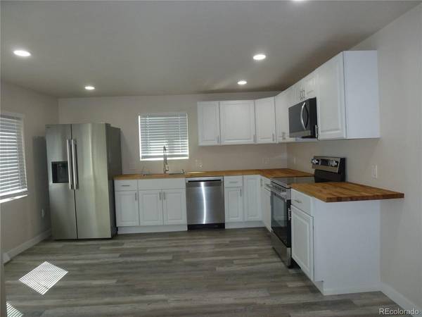 4863 S Grant, Englewood, CO 80113