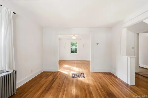 97A Bay AVE, Huntington Bay, NY 11743