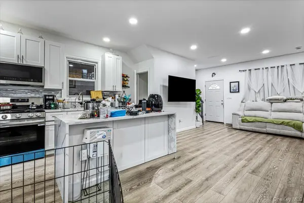 10351 101st ST, Richmond Hill, NY 11417