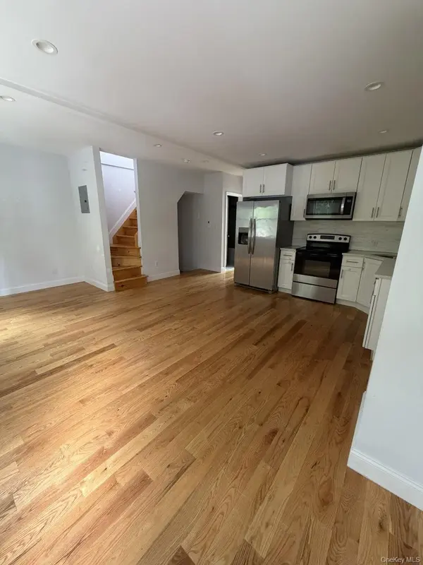 2760 Bainbridge AVE #2nd Floor, Bronx, NY 10458