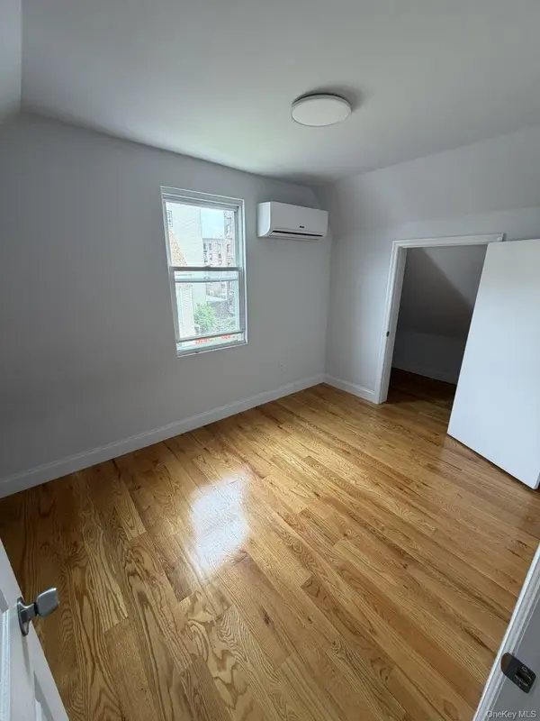 2760 Bainbridge AVE #2nd Floor, Bronx, NY 10458