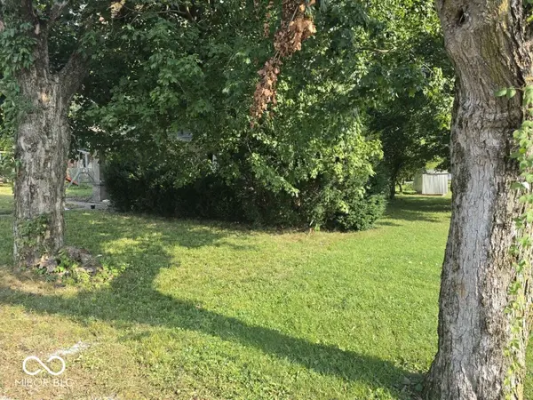 3353 Main ST, Plainfield, IN 46168