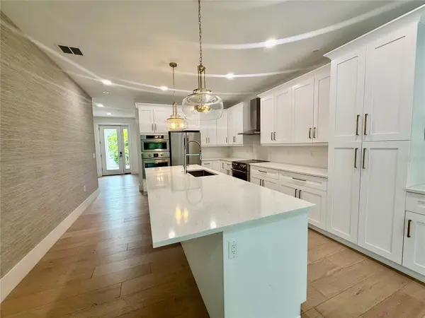 3319 S OSPREY AVE, Sarasota, FL 34239