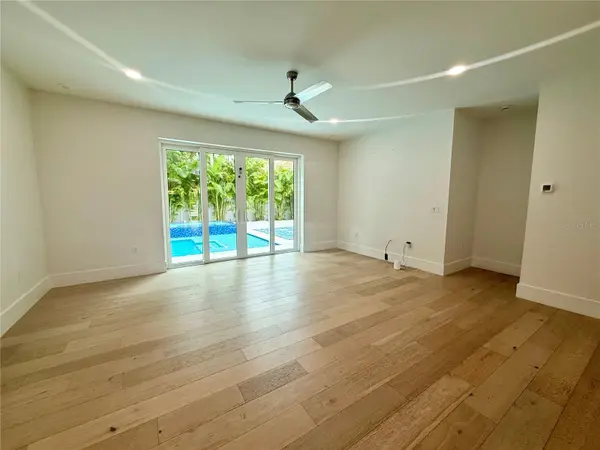 3319 S OSPREY AVE, Sarasota, FL 34239