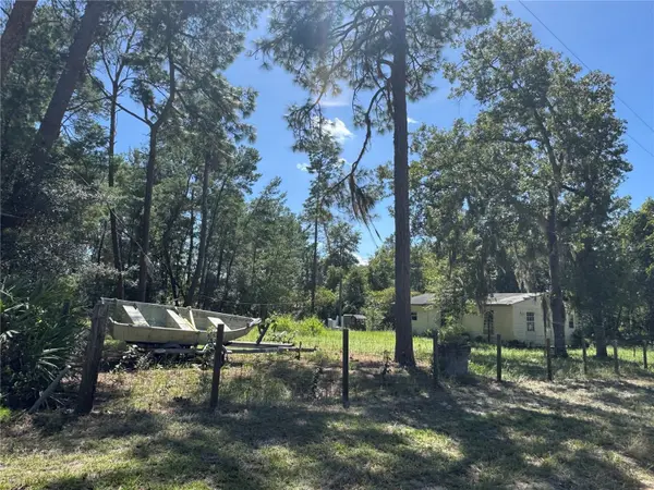 Address not disclosed, Florahome, FL 32140