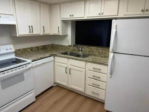 13626 GREENFIELD DR #102, Tampa, FL 33618
