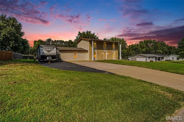 10 Laura Hill RD, Unincorporated, MO 63376