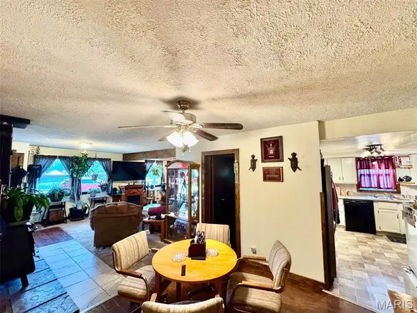 318 1st ST, Monroe City, MO 63456