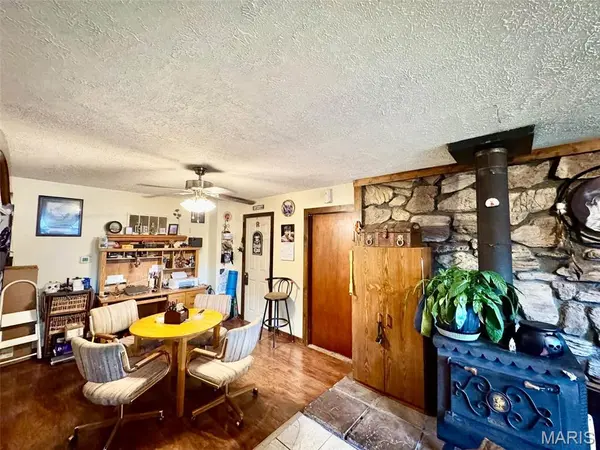 318 1st ST, Monroe City, MO 63456