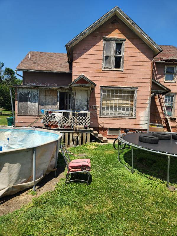 106 Lincoln ST, Galesburg, IL 61401