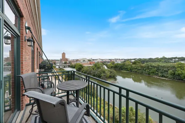 160 S River ST #409, Aurora, IL 60506