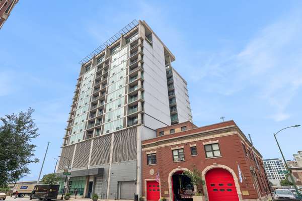 700 W VAN BUREN ST #604, Chicago, IL 60607