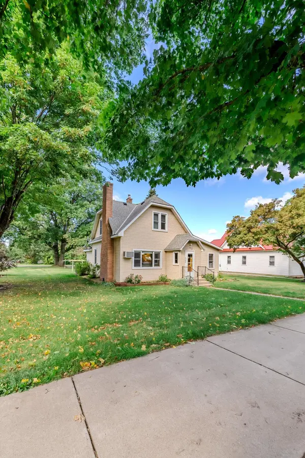 504 Degraff AVE, Swanville, MN 56382